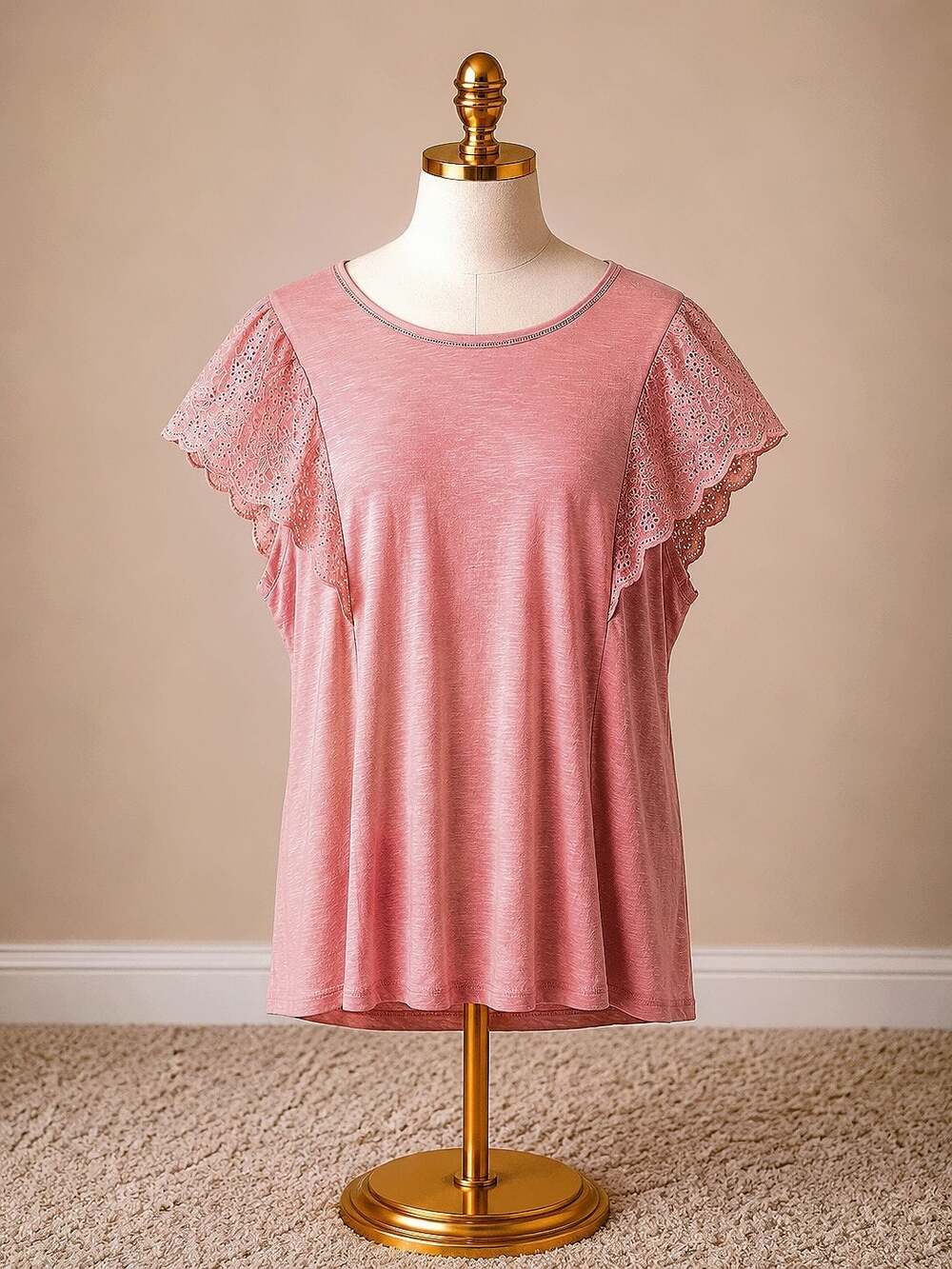 Chelsea & Theodore Women's Pink Eyelet Flutter Sleeve Top Size L
